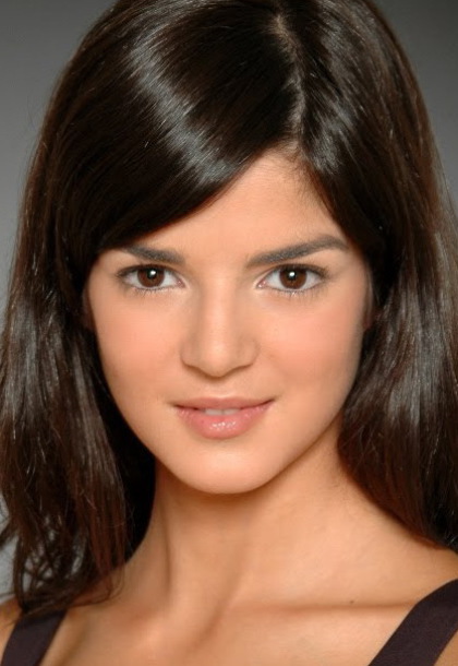   (Clara Lago), ,  ...