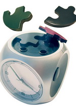 Puzzle Alarm Clock. Фото с сайта ubergizmo.com