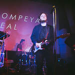   Pompeya  ,  3