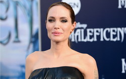 Анджелина Джоли. Фото с сайта kinopoisk.ru