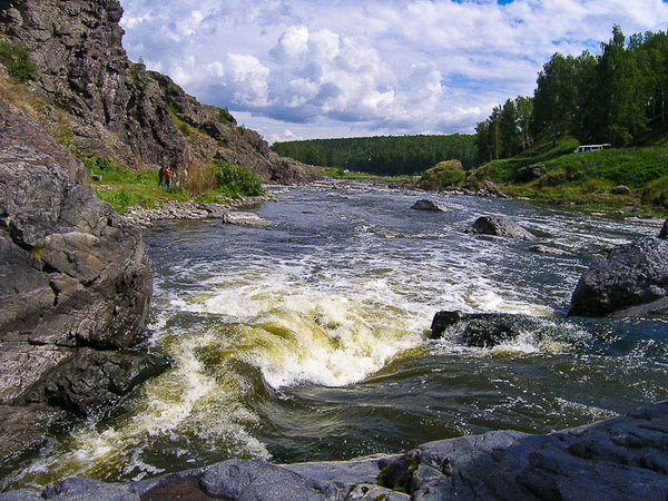 Порог ревун фото летом